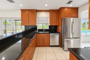 11655 SW 50th St, Cooper City, FL 33330 - Photo 8
