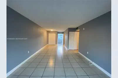 1735 W 60th St #M301, Hialeah, FL 33012 - Photo 8
