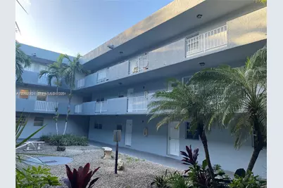 1735 W 60th St #M301, Hialeah, FL 33012 - Photo 2