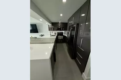 7135 Collins Ave #814, Miami Beach, FL 33141 - Photo 4