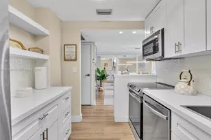 20301 W Country Club Dr, Aventura, FL 33180 - Photo 16
