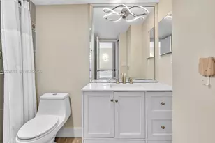 20301 W Country Club Dr, Aventura, FL 33180 - Photo 32