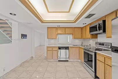 3225 NE 13th St #201, Pompano Beach, FL 33062 - Photo 16