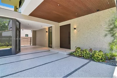 125 SW 29th Rd, Miami, FL 33129 - Photo 20