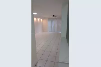208 Riviera Cir #67-10, Weston, FL 33326 - Photo 8