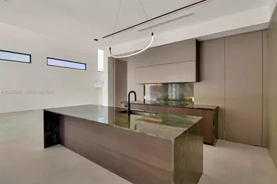 135 SW 29th Rd, Miami, FL 33129 - Photo 14