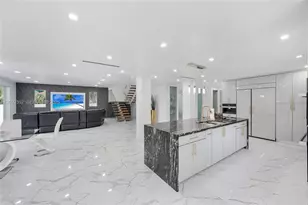 15123 NW 87th Pl, Miami Lakes, FL 33018 - Photo 14