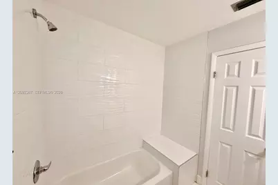 10701 SW 10th Ct, Davie, FL 33324 - Photo 28