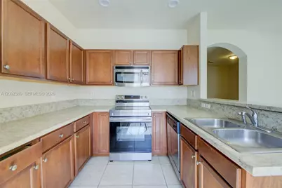 3316 W 91st Ter, Hialeah, FL 33018 - Photo 20