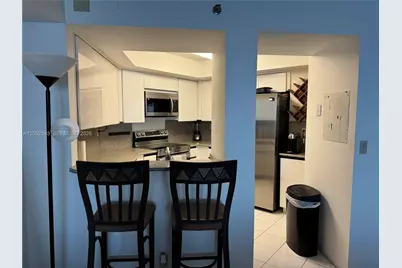 6767 Collins Ave #1906, Miami Beach, FL 33141 - Photo 10