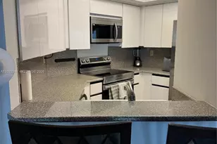 6767 Collins Ave, Miami Beach, FL 33141 - Photo 8
