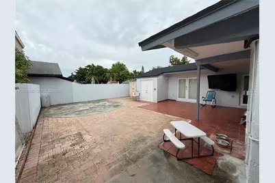 12323 SW 198th St, Miami, FL 33177 - Photo 4
