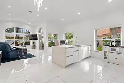 10937 NW 46th Dr, Coral Springs, FL 33076 - Photo 12