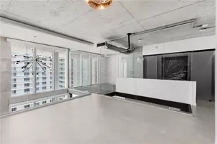 690 SW 1st Ct, Miami, FL 33130 - Photo 30