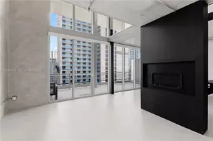 690 SW 1st Ct, Miami, FL 33130 - Photo 14