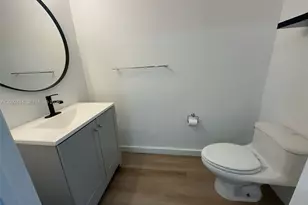 60 SW 13th St, Miami, FL 33130 - Photo 20