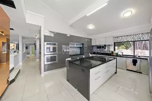 507 Palm Dr, Hallandale Beach, FL 33009 - Photo 14