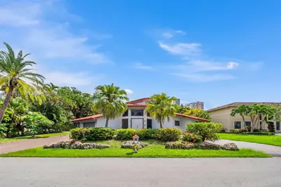 507 Palm Dr, Hallandale Beach, FL 33009 - Photo 8
