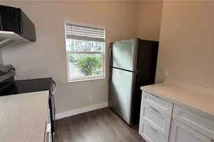 126 NE 19th Ave, Pompano Beach, FL 33060 - Photo 12