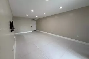 9405 Fontainebleau Blvd, Miami, FL 33172 - Photo 4