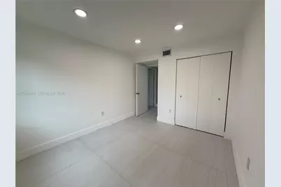 9405 Fontainebleau Blvd #113-22, Miami, FL 33172 - Photo 10