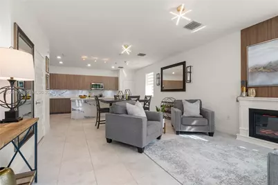 4809 NW 83rd Pkwy, Doral, FL 33166 - Photo 6