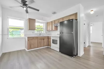 2423 Jeffcott Street #2423, Fort Myers, FL 33901 - Photo 8