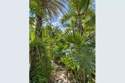 182 NW 16th St, Homestead, FL 33030 - Photo 2