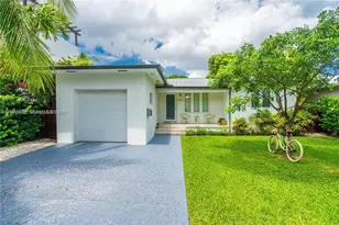 1749 Bay Dr, Miami Beach, FL 33141 - Photo 1