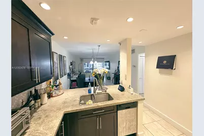 450 Paradise Isle Blvd #102, Hallandale Beach, FL 33009 - Photo 2