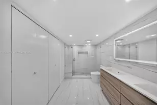 100 Bayview Dr, Sunny Isles Beach, FL 33160 - Photo 12