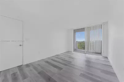 1300 NE Miami Gardens Dr #512E, Miami, FL 33179 - Photo 12