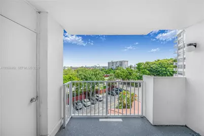 1300 NE Miami Gardens Dr #512E, Miami, FL 33179 - Photo 24