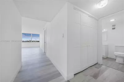 1300 NE Miami Gardens Dr #512E, Miami, FL 33179 - Photo 4