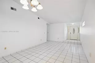 12641 NW 102nd Pl, Hialeah Gardens, FL 33018 - Photo 6