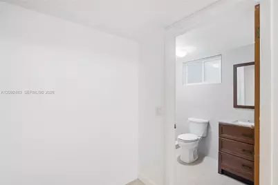12641 NW 102nd Pl, Hialeah Gardens, FL 33018 - Photo 16