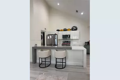 10521 SW 157th Pl #306, Miami, FL 33196 - Photo 4