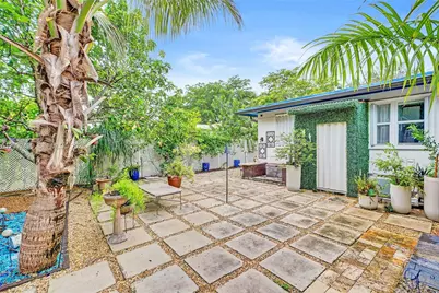 860 NE 127th St, North Miami, FL 33161 - Photo 52