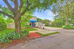 860 NE 127th St, North Miami, FL 33161 - Photo 48