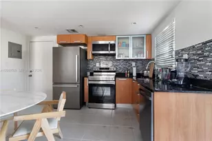 1050 7th St, Miami Beach, FL 33139 - Photo 4