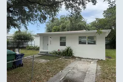 1864 NW 88th Ter, Miami, FL 33147 - Photo 2