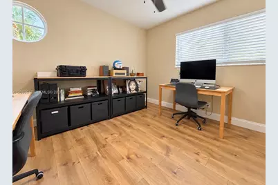 10024 NW 4th St, Plantation, FL 33324 - Photo 14