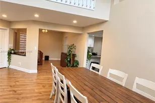 10024 NW 4th St, Plantation, FL 33324 - Photo 8