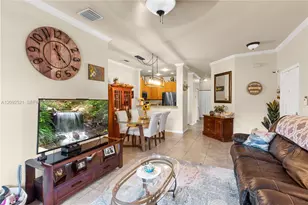 9052 Plymouth Pl, Tamarac, FL 33321 - Photo 4