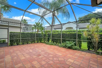 1545 W Lacosta Dr W, Pembroke Pines, FL 33027 - Photo 42