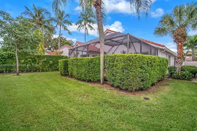 1545 W Lacosta Dr W, Pembroke Pines, FL 33027 - Photo 44