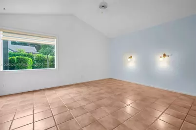 1545 W Lacosta Dr W, Pembroke Pines, FL 33027 - Photo 18