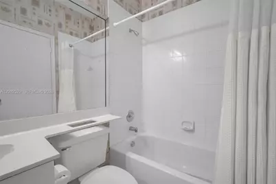 1545 W Lacosta Dr W, Pembroke Pines, FL 33027 - Photo 34