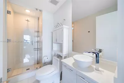 650 NE 32nd St #PH5003, Miami, FL 33137 - Photo 32