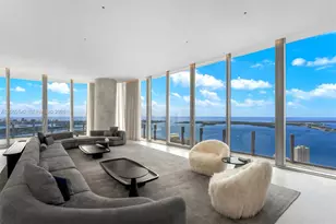 300 Biscayne Blvd Way, Miami, FL 33131 - Photo 2
